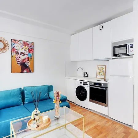 Parisian Charm Porte Maillot شقة باريس