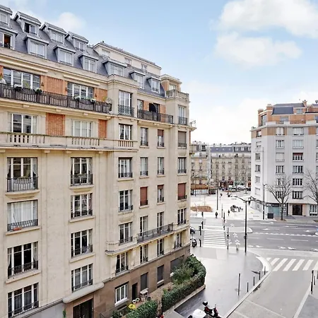 Parisian Charm Porte Maillot Appartamento Parigi